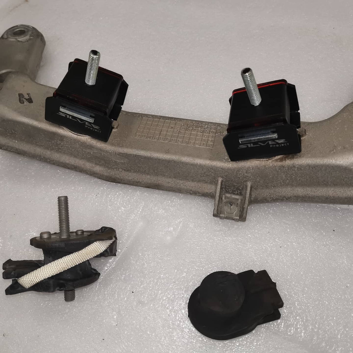 Silverproject - Girkassefeste i polyuretan - BMW F20/F22/F3x/G29